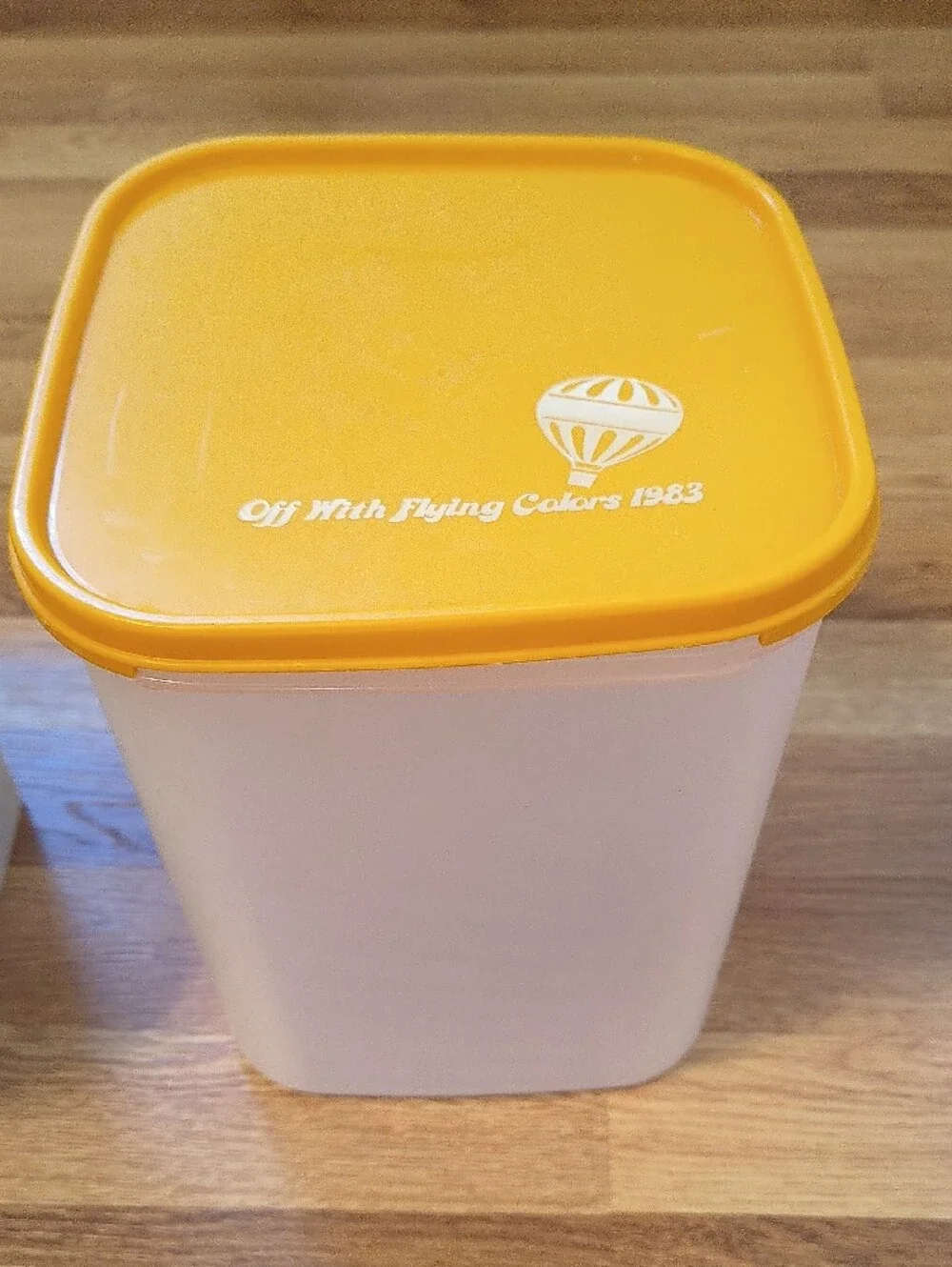 1983 Tupperware Set